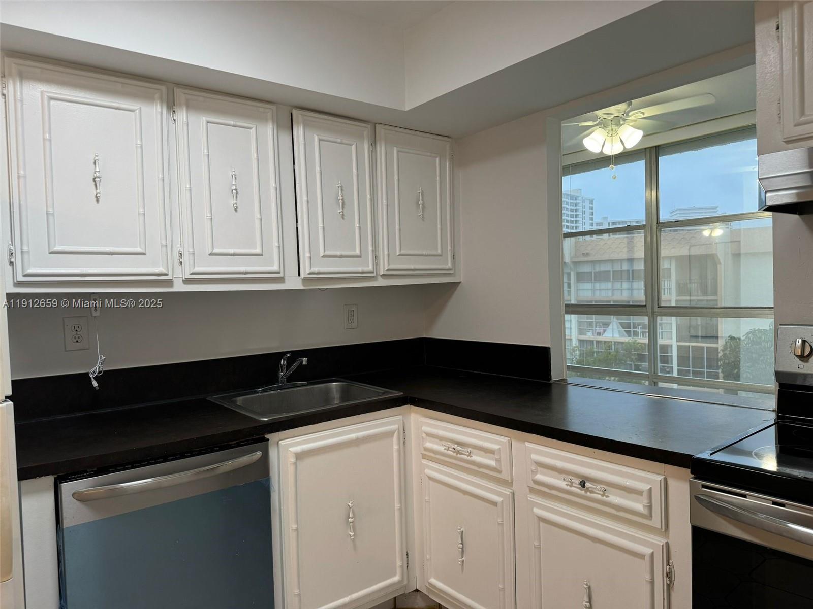 851 Three Islands Blvd # 509