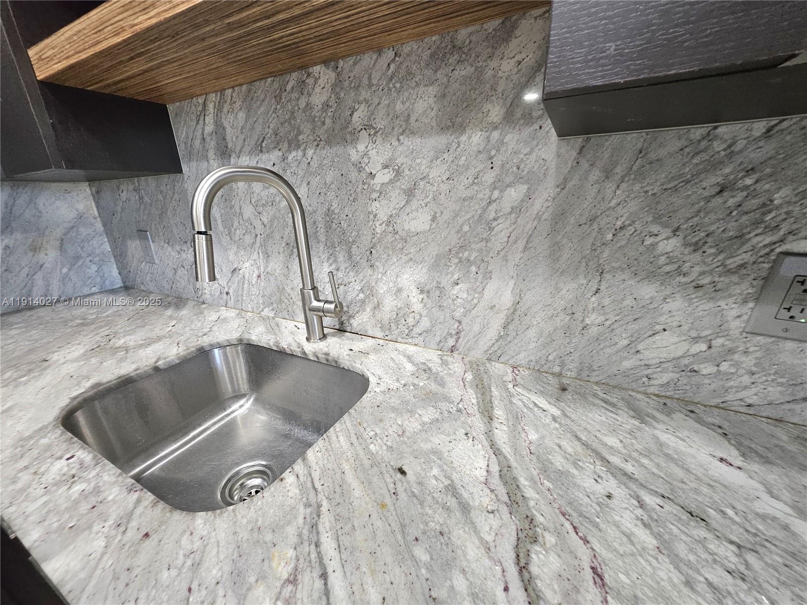 1800 NW 24th Ave # 408