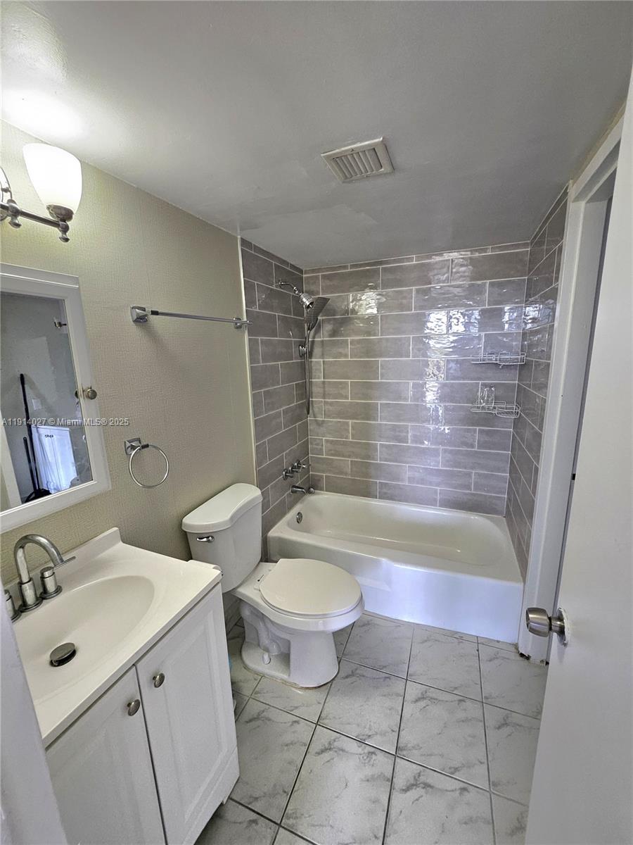 1800 NW 24th Ave # 408