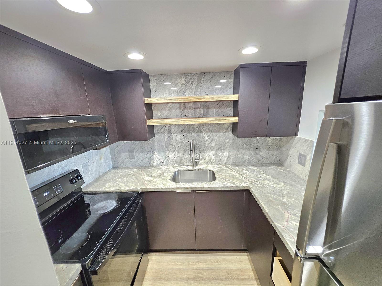 1800 NW 24th Ave # 408