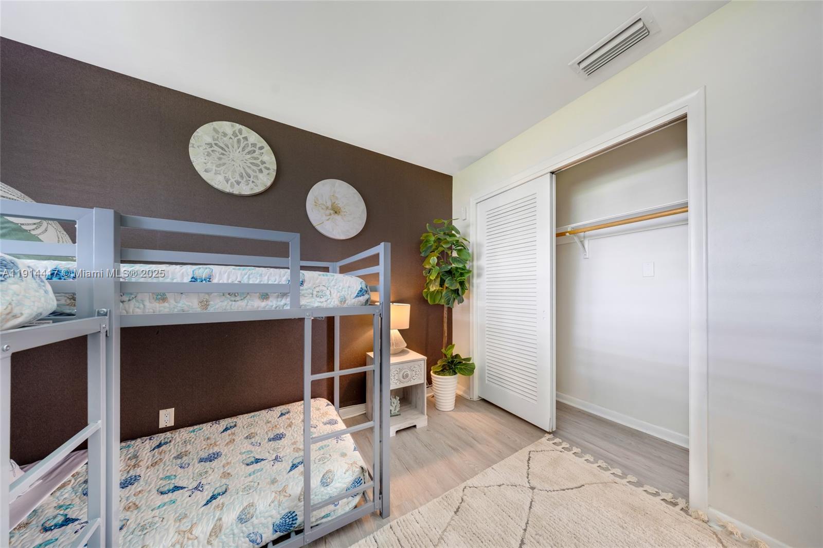 2132 NE 63rd Ct