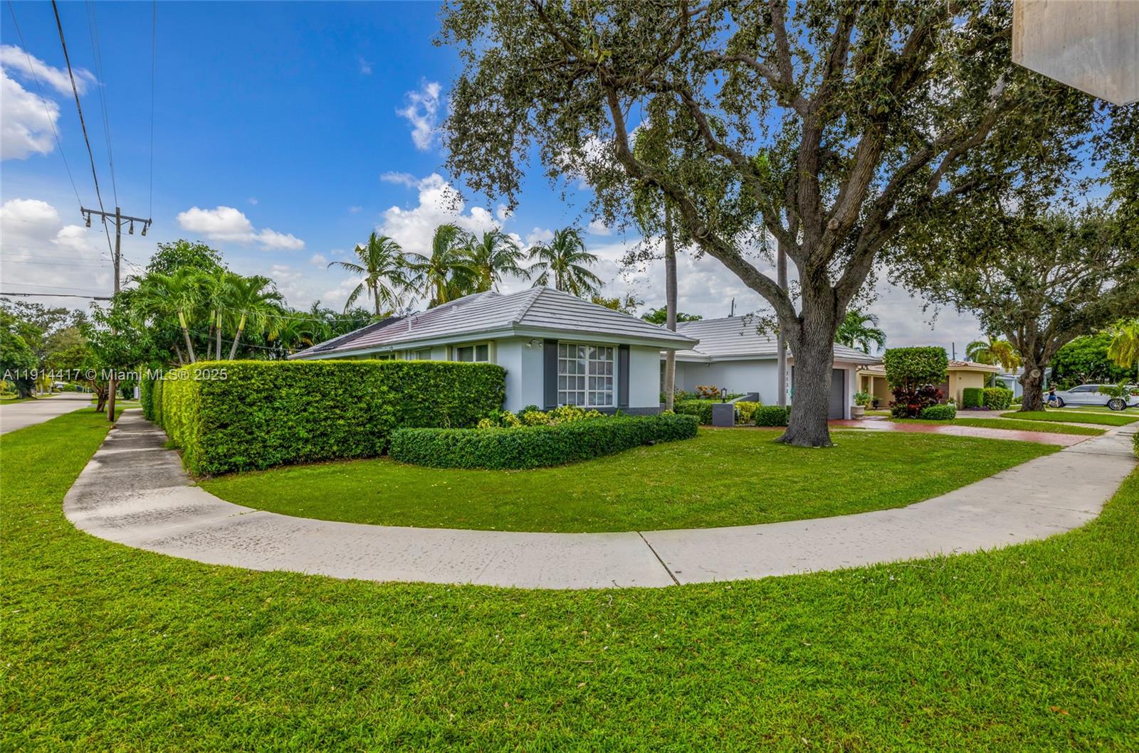 2132 NE 63rd Ct