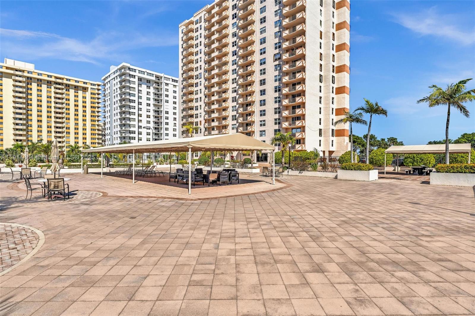 1865 S Ocean Dr # 19E