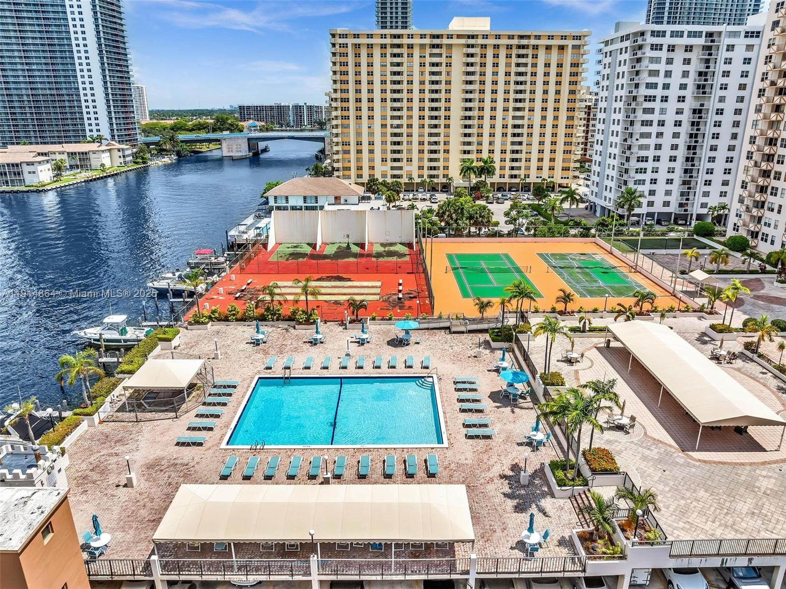 1865 S Ocean Dr # 19E