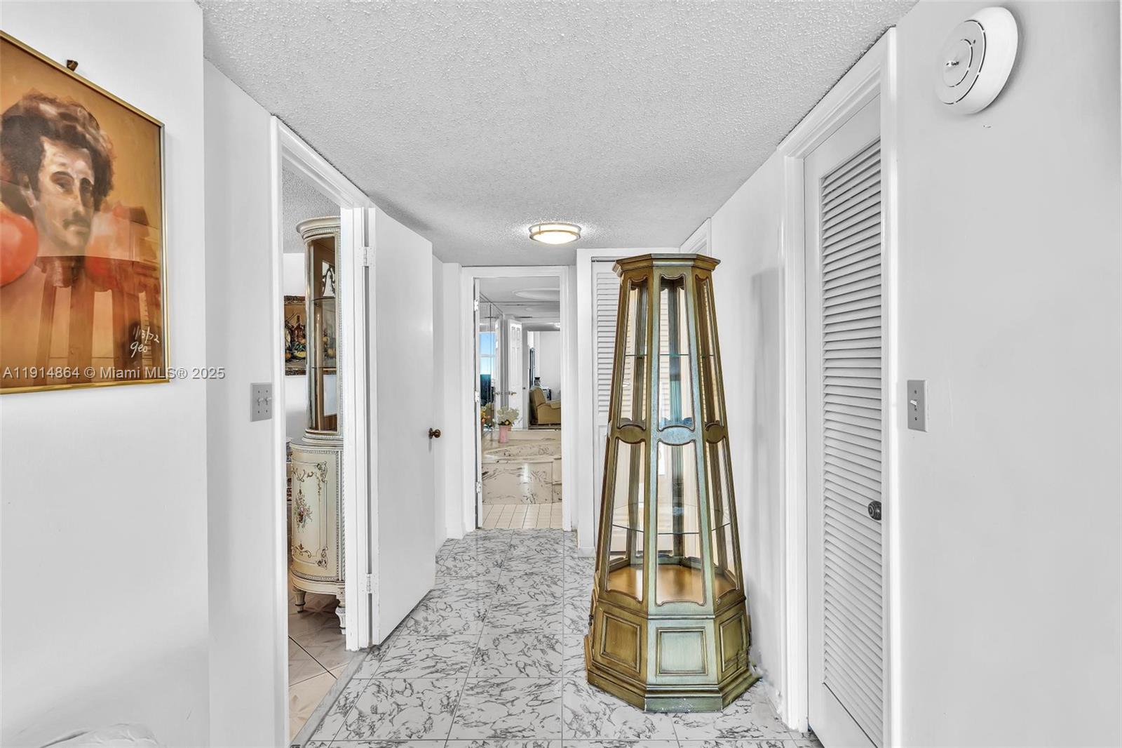 1865 S Ocean Dr # 19E