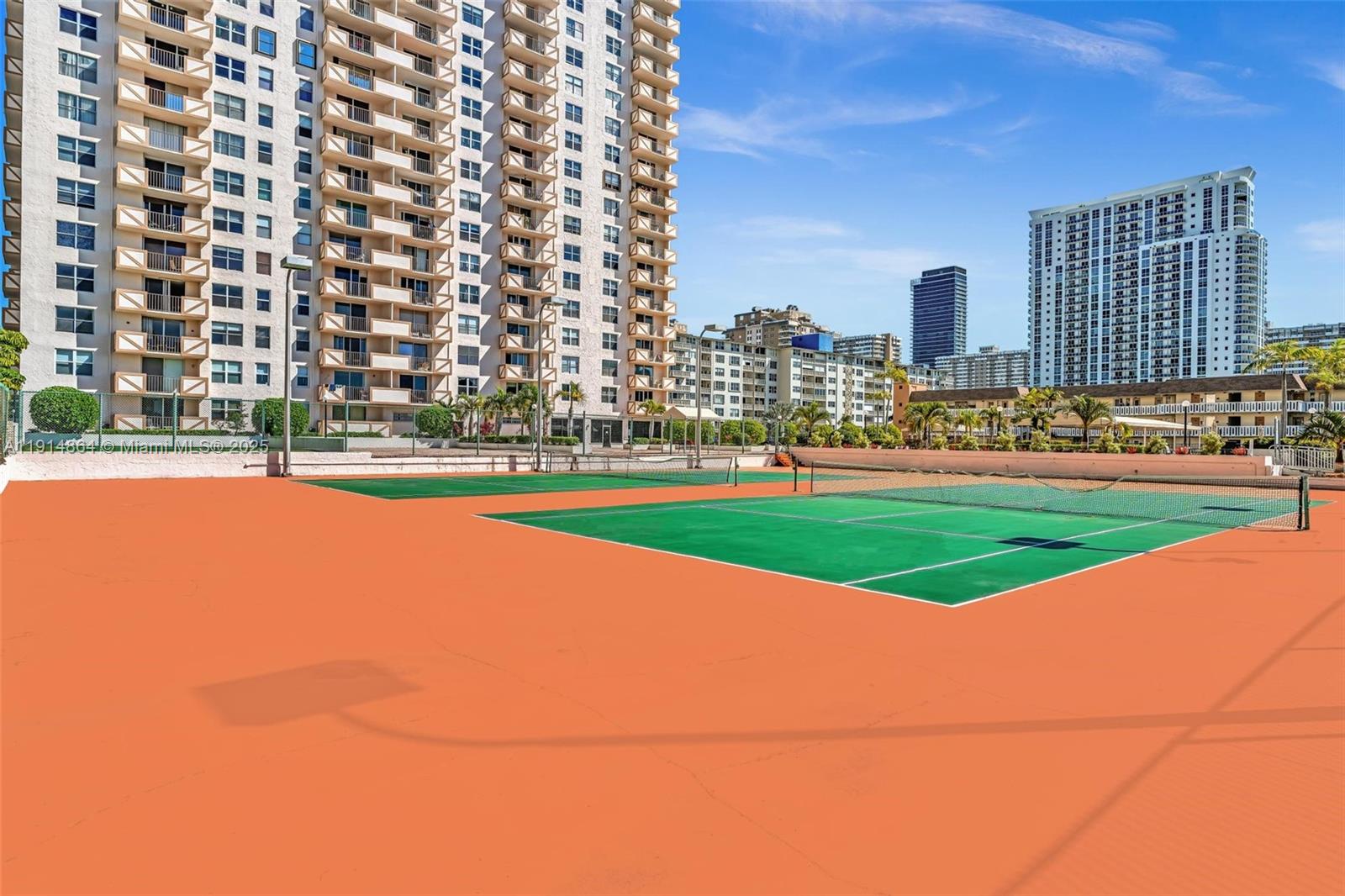 1865 S Ocean Dr # 19E