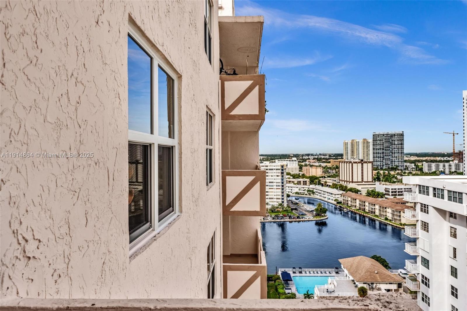 1865 S Ocean Dr # 19E