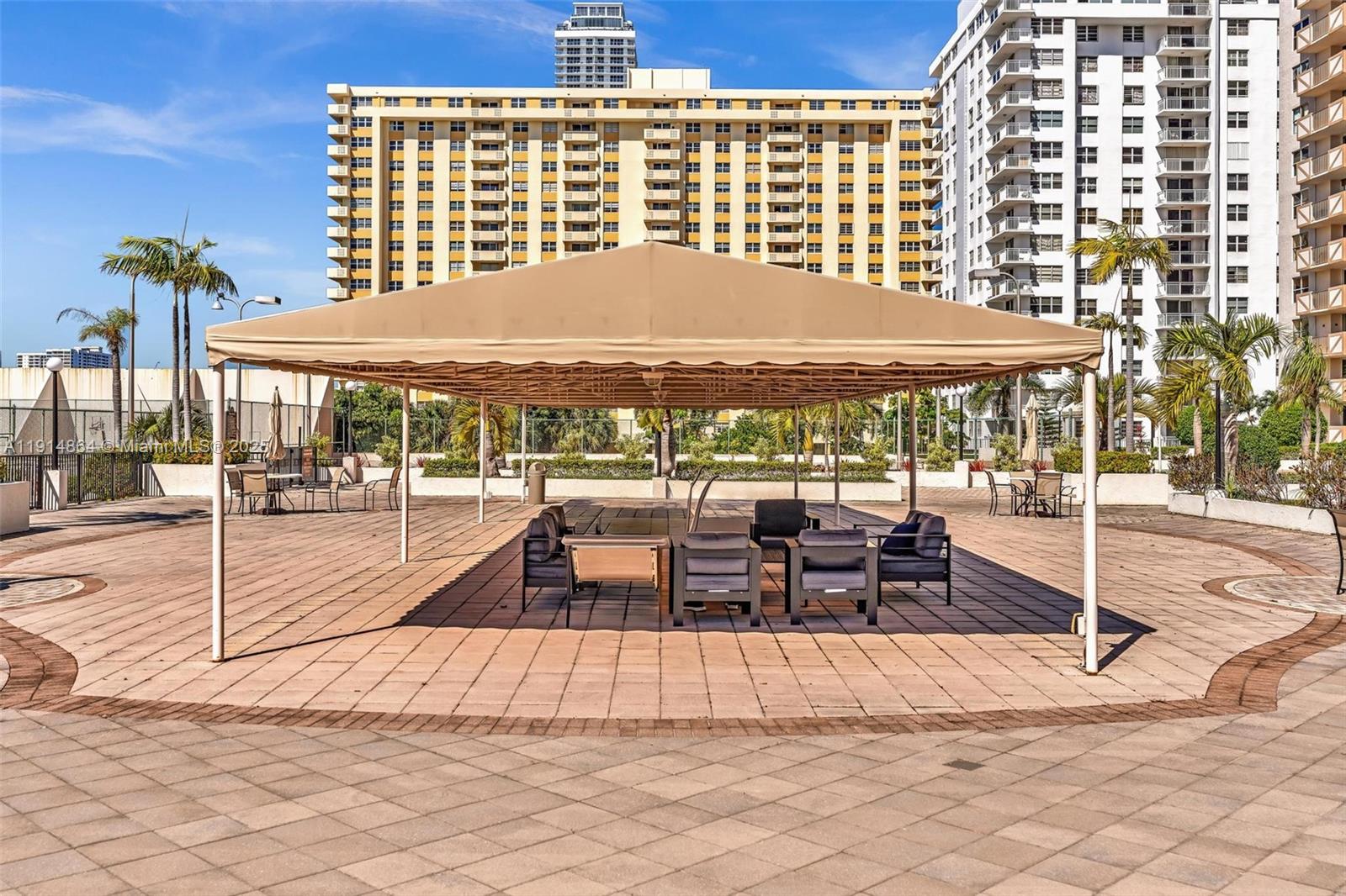 1865 S Ocean Dr # 19E