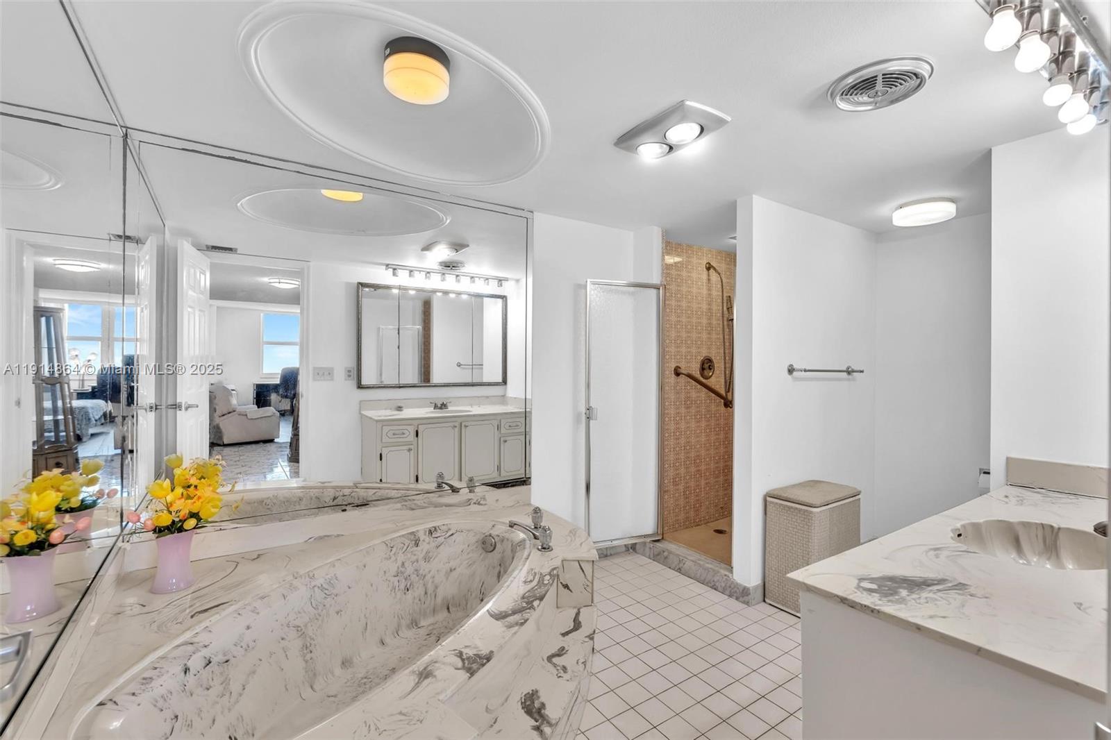 1865 S Ocean Dr # 19E