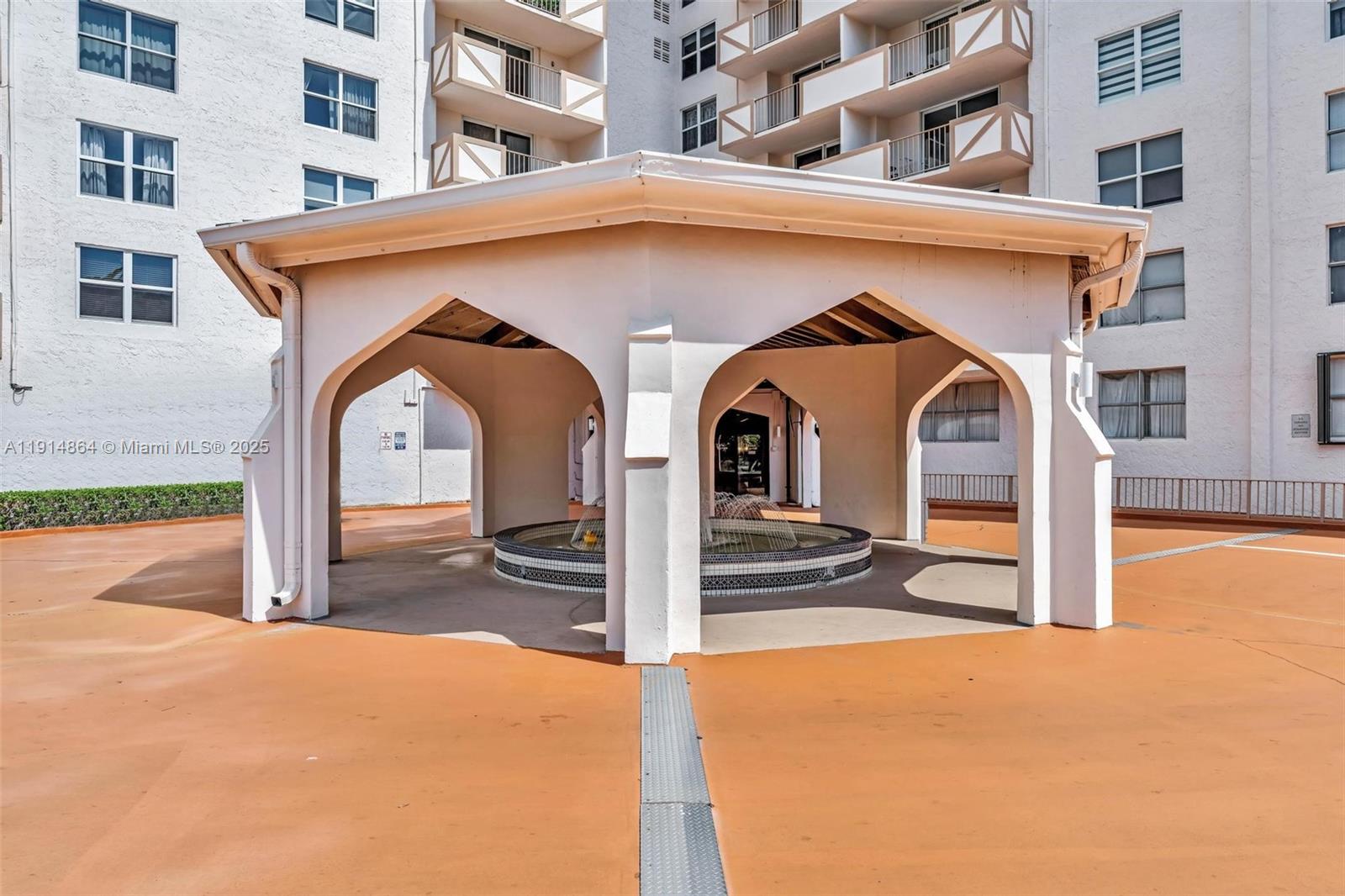 1865 S Ocean Dr # 19E