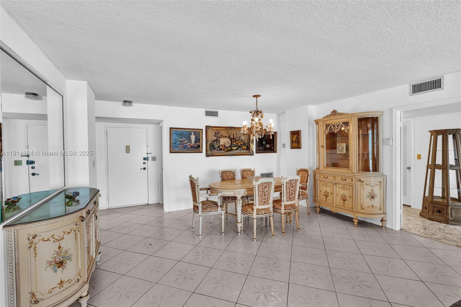 1865 S Ocean Dr # 19E