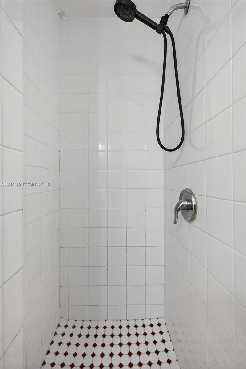 11301 NW 39th St Unit: W