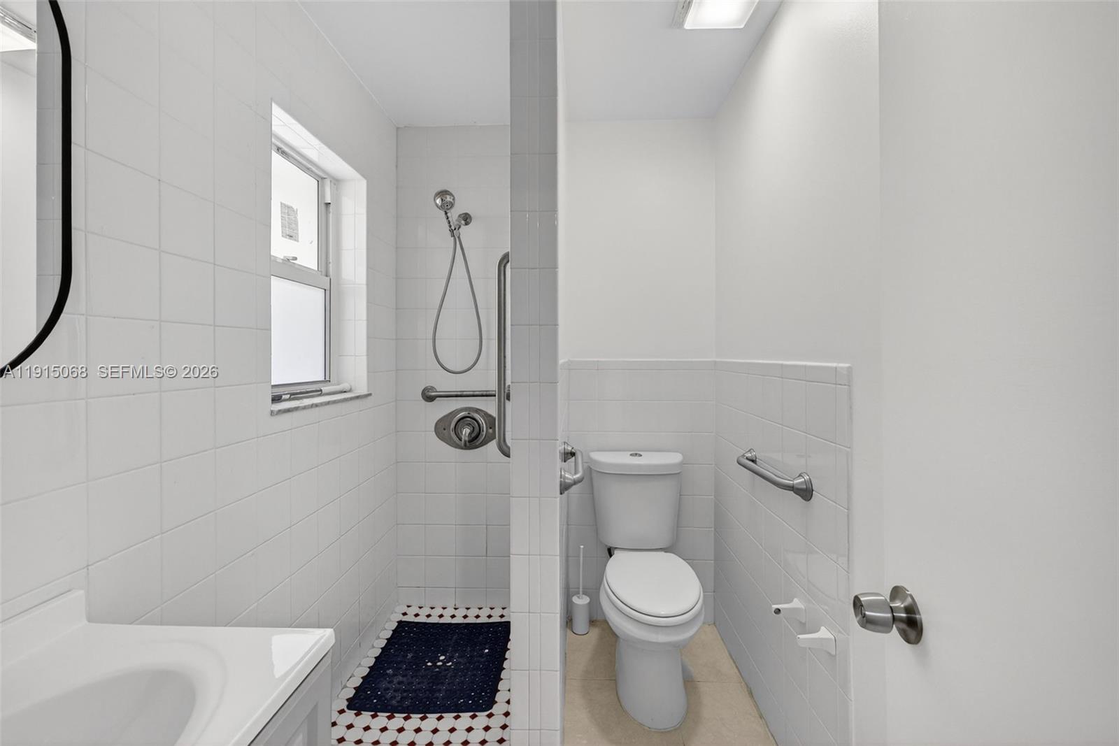 11301 NW 39th St Unit: W