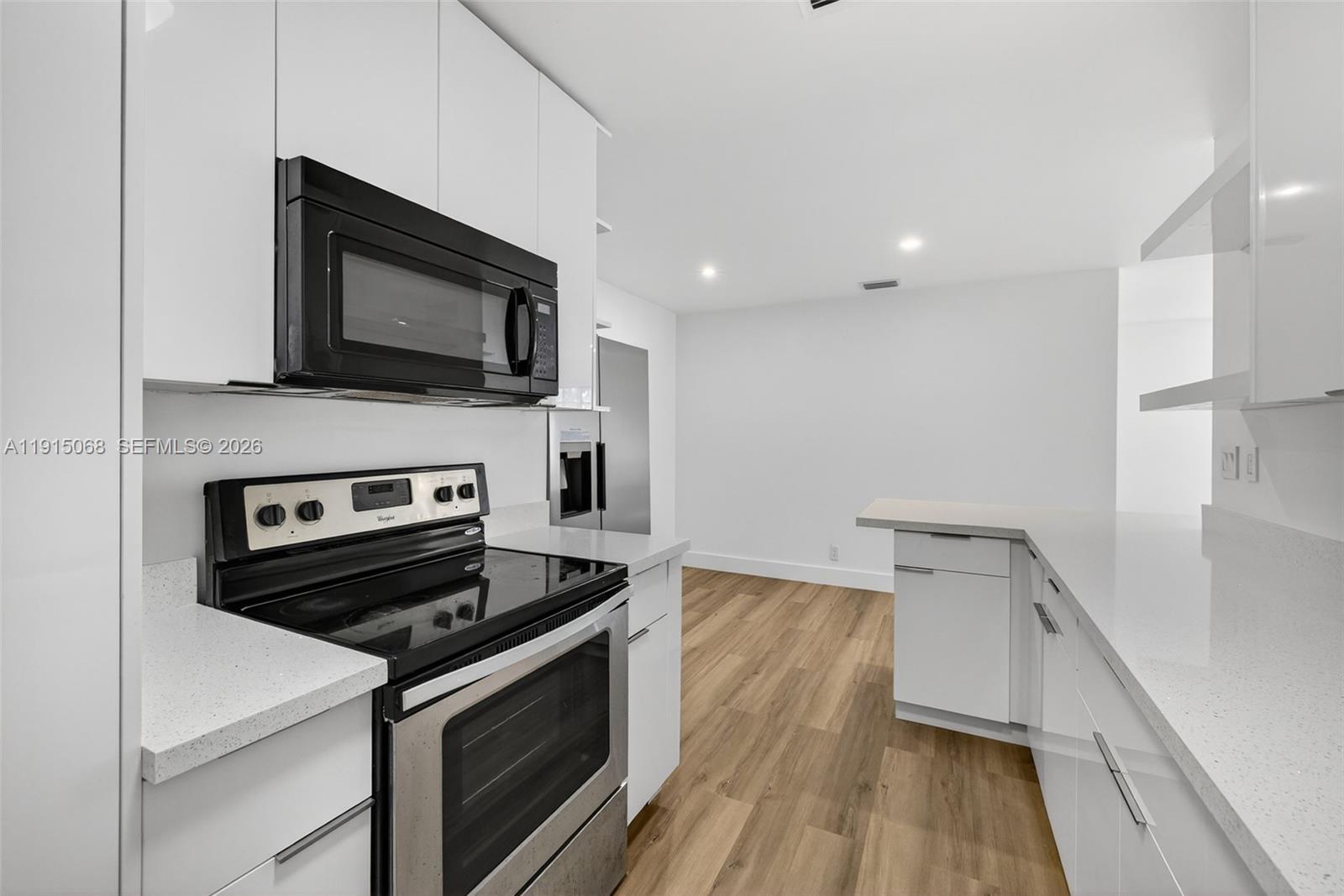 11301 NW 39th St Unit: W