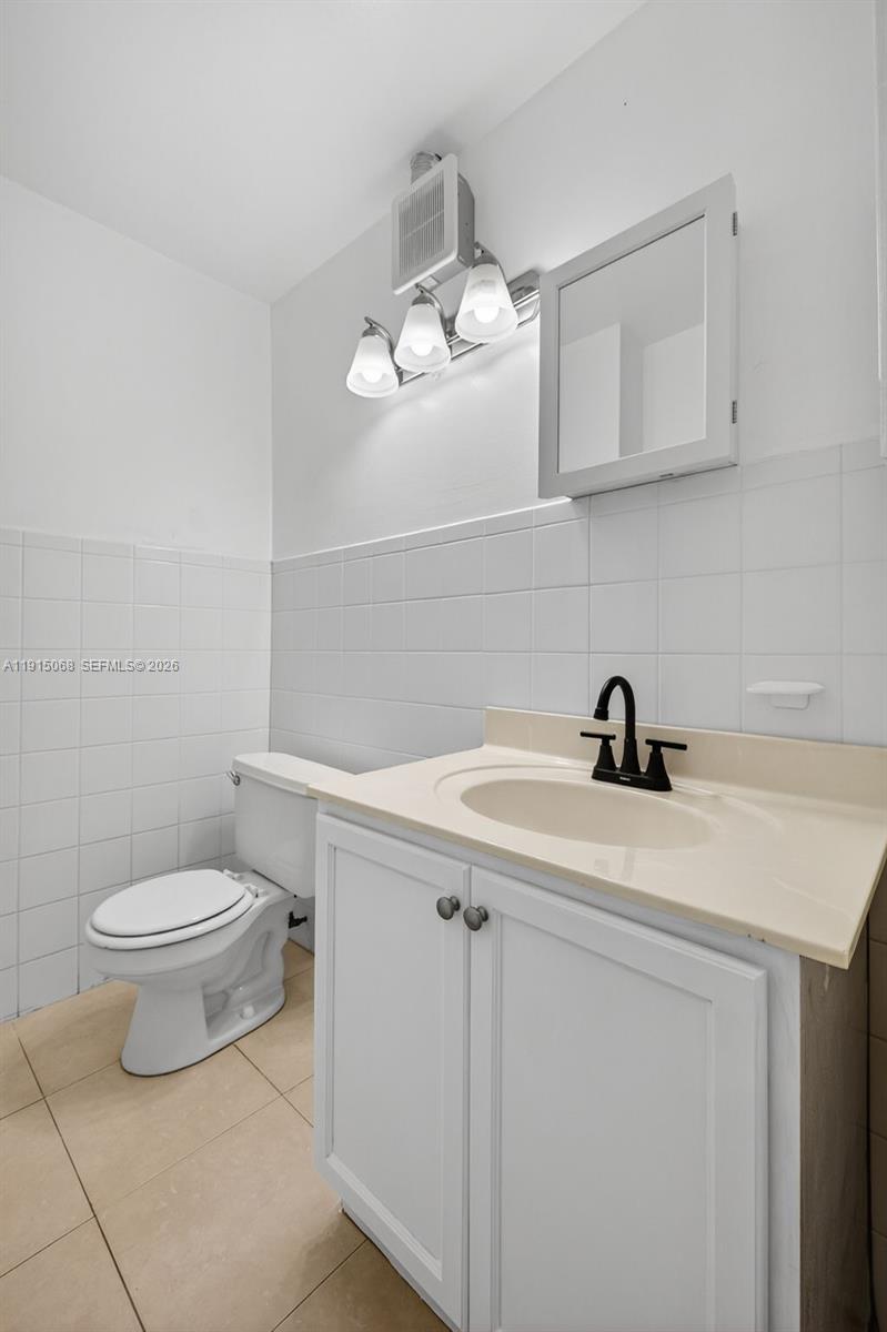 11301 NW 39th St Unit: W