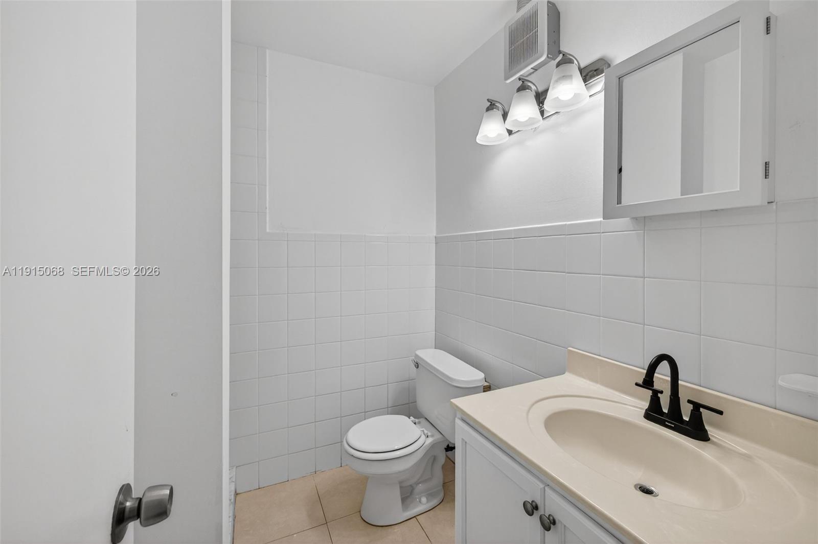 11301 NW 39th St Unit: W