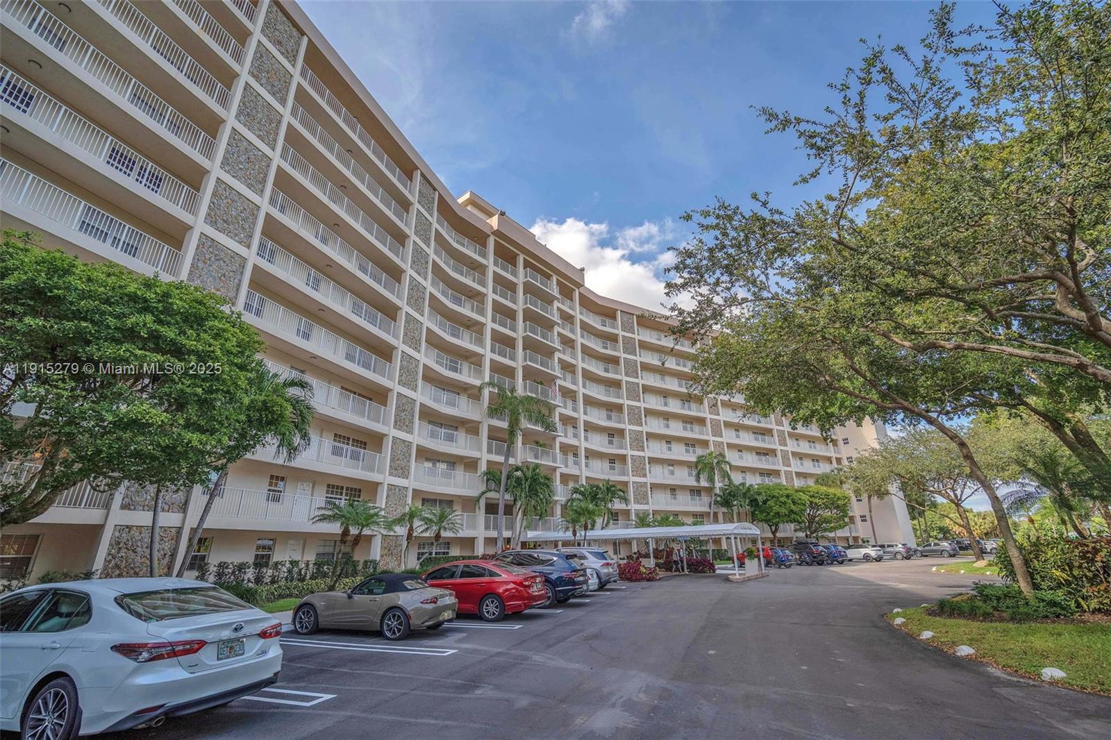 3507 Oaks Way # 906