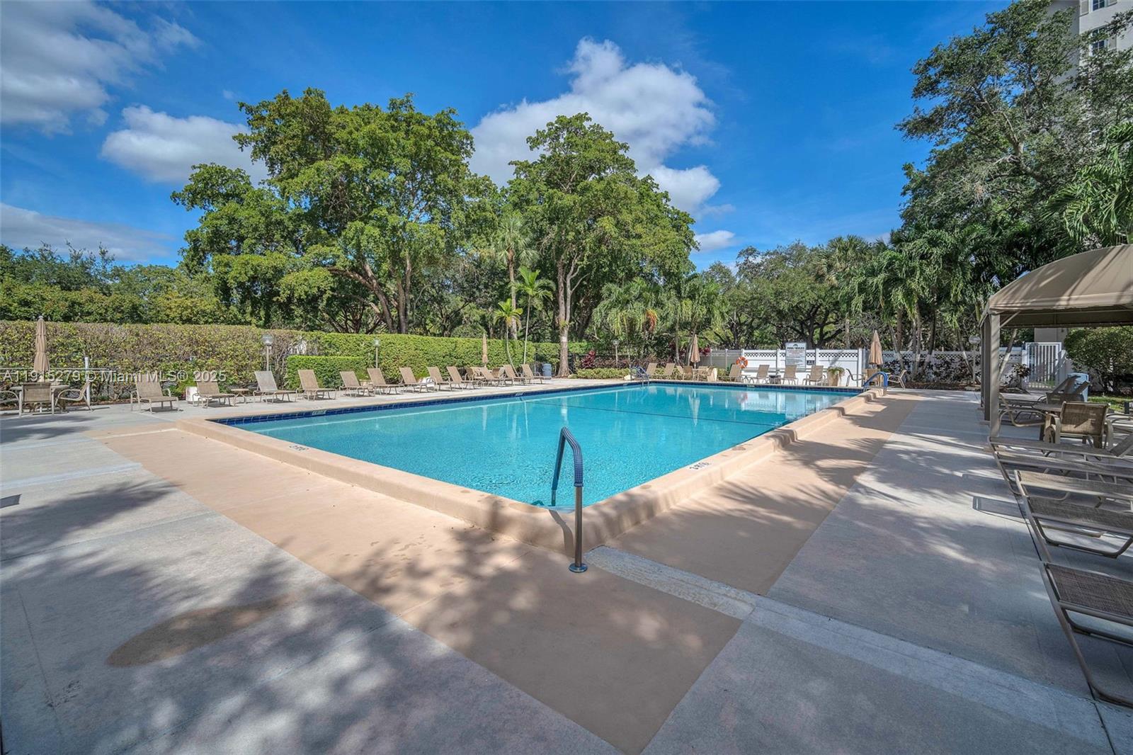 3507 Oaks Way # 906