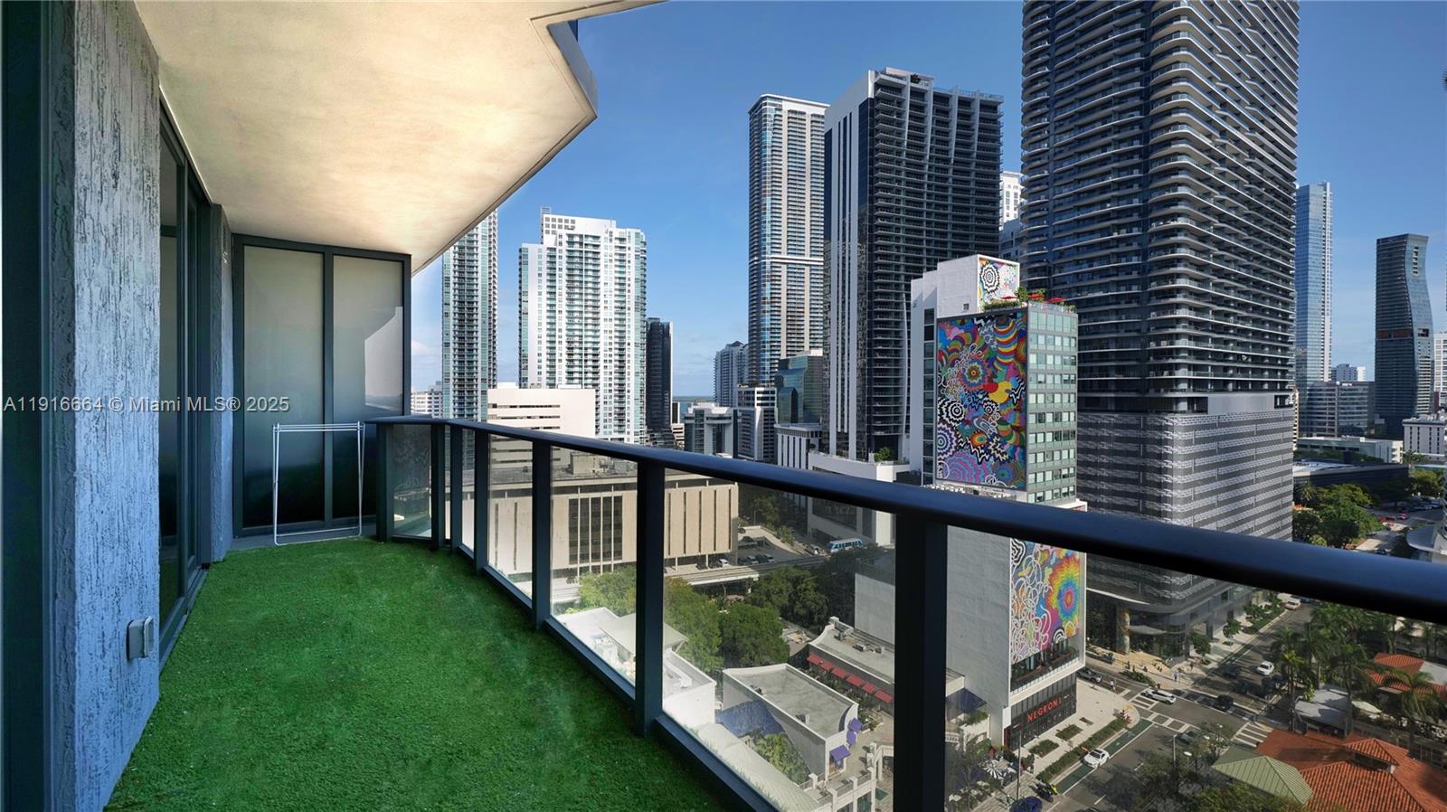 45 SW 9th St # 1504