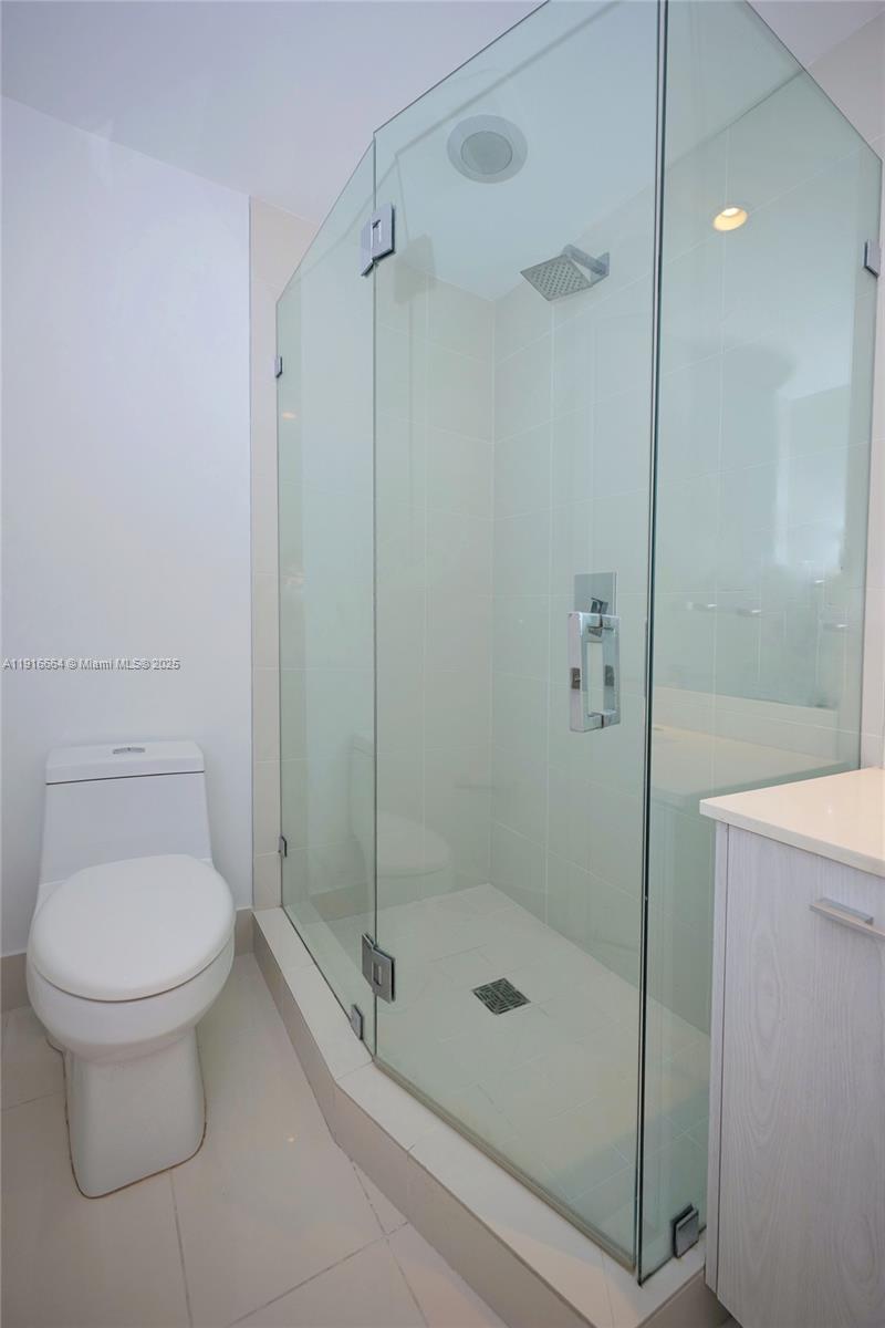 45 SW 9th St # 1504