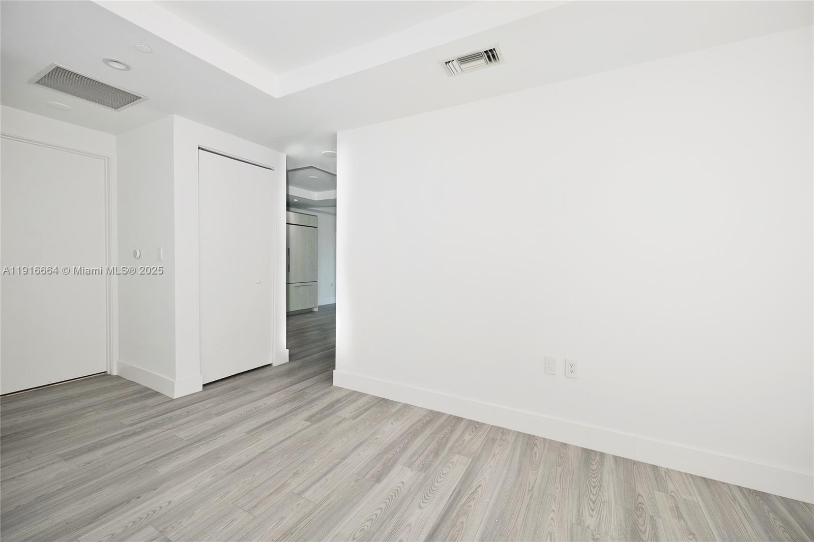 45 SW 9th St # 1504
