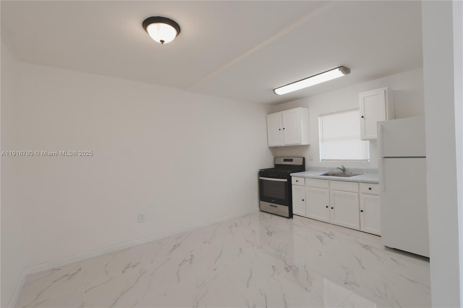 1245 W 24th St # 210