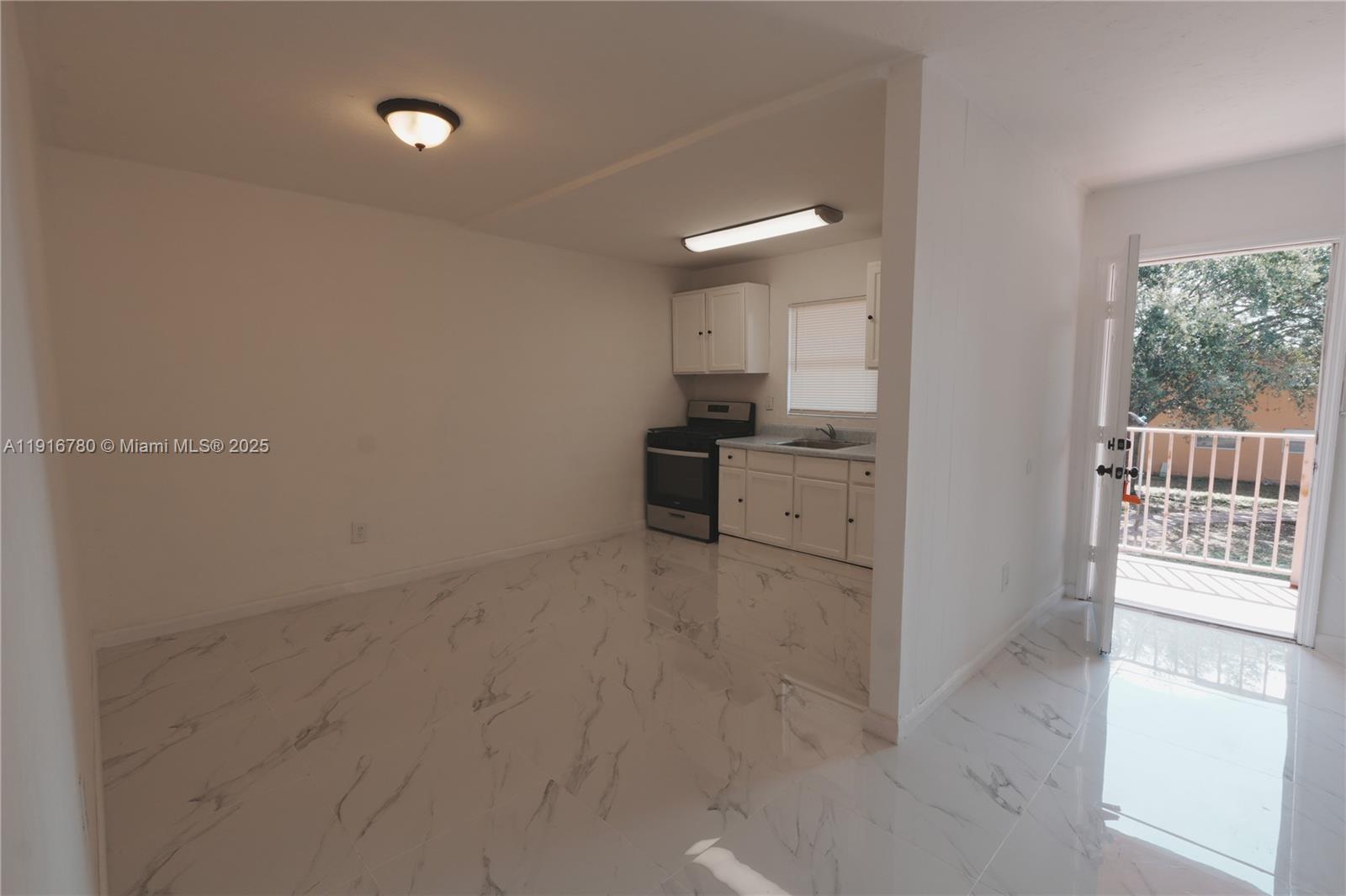 1245 W 24th St # 210