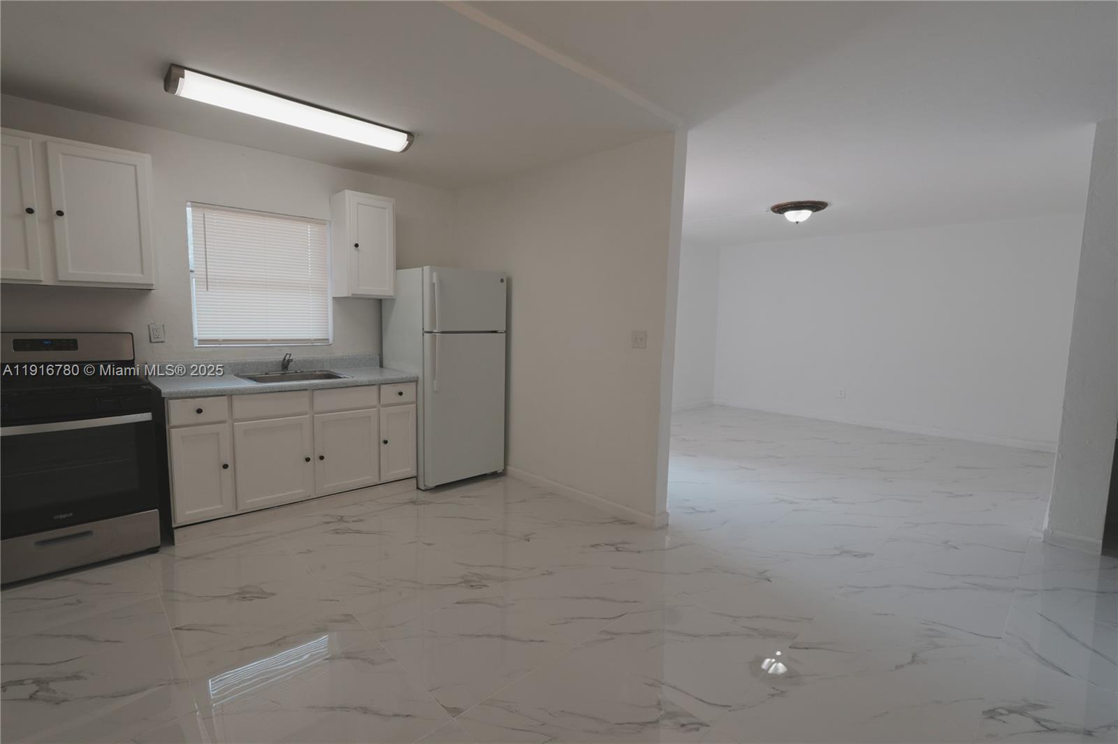 1245 W 24th St # 210