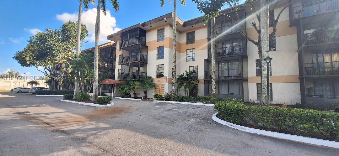 5530 NW 44th St # 113C