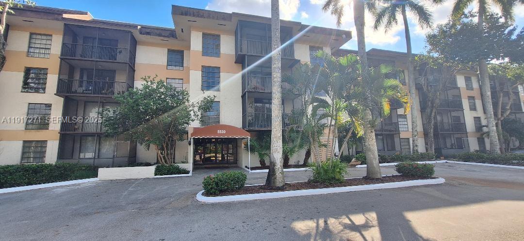 5530 NW 44th St # 113C