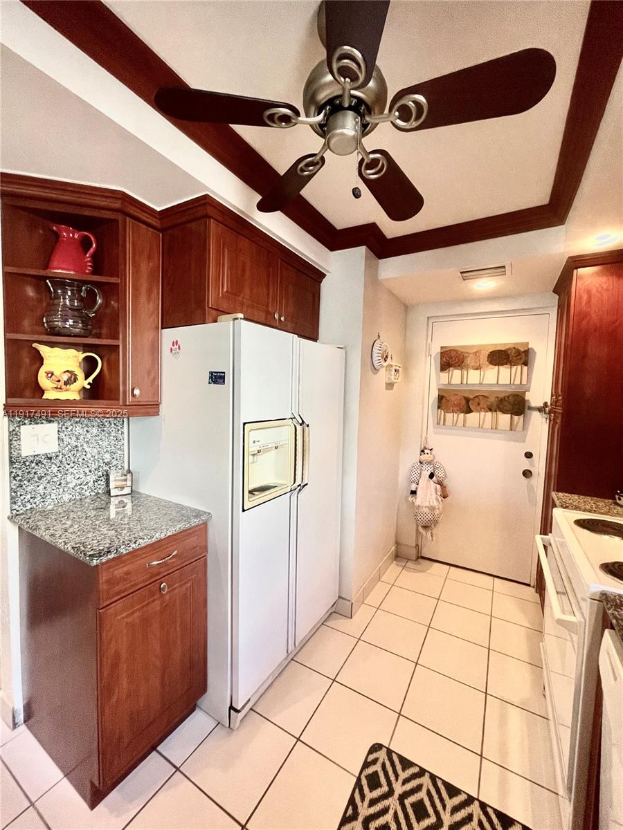 2309 S Cypress Bend Dr # 311