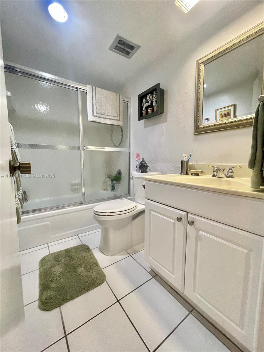 2309 S Cypress Bend Dr # 311