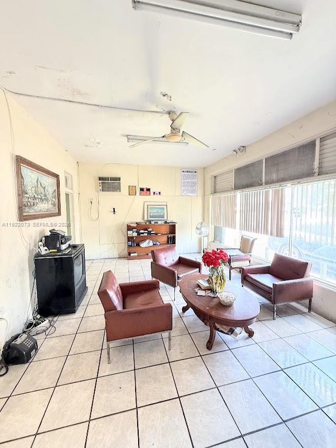 11851 W Dixie Hwy