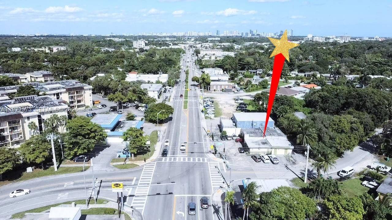 11851 W Dixie Hwy