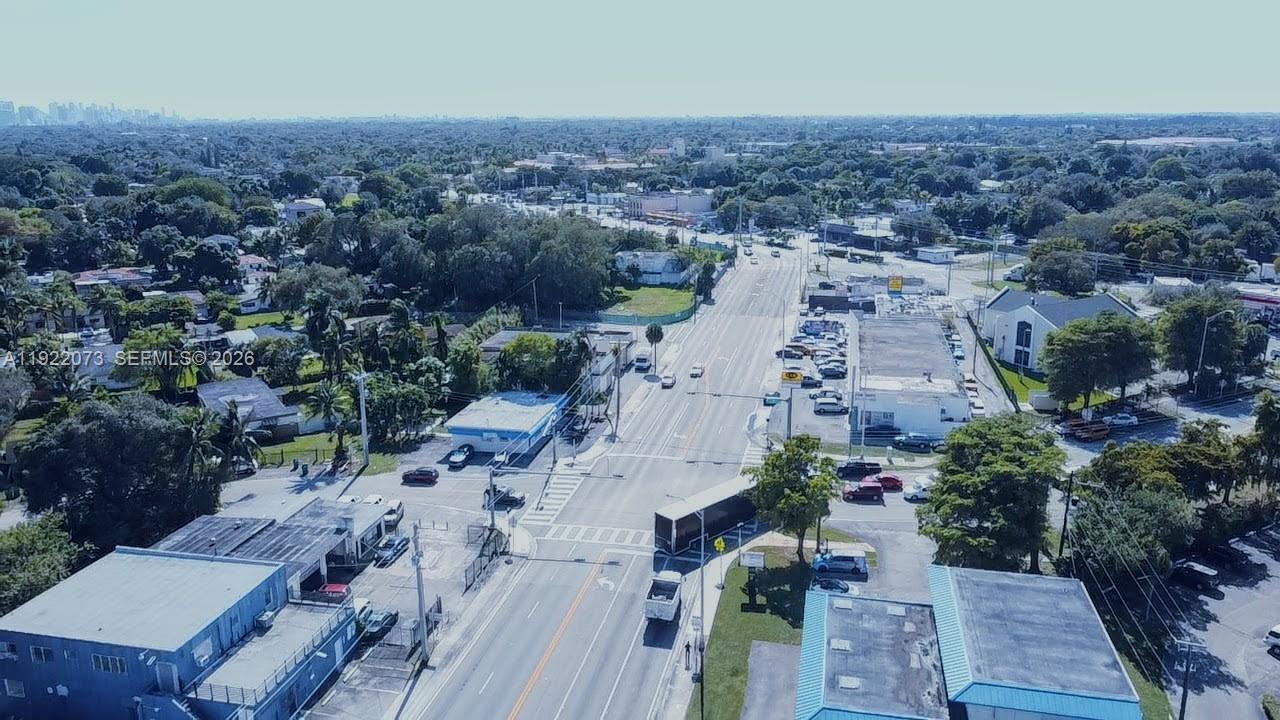 11851 W Dixie Hwy