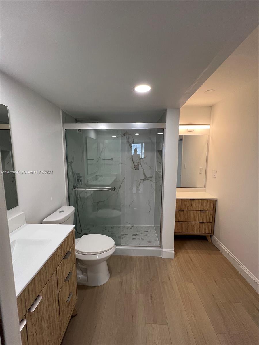 345 Ocean Dr # 523