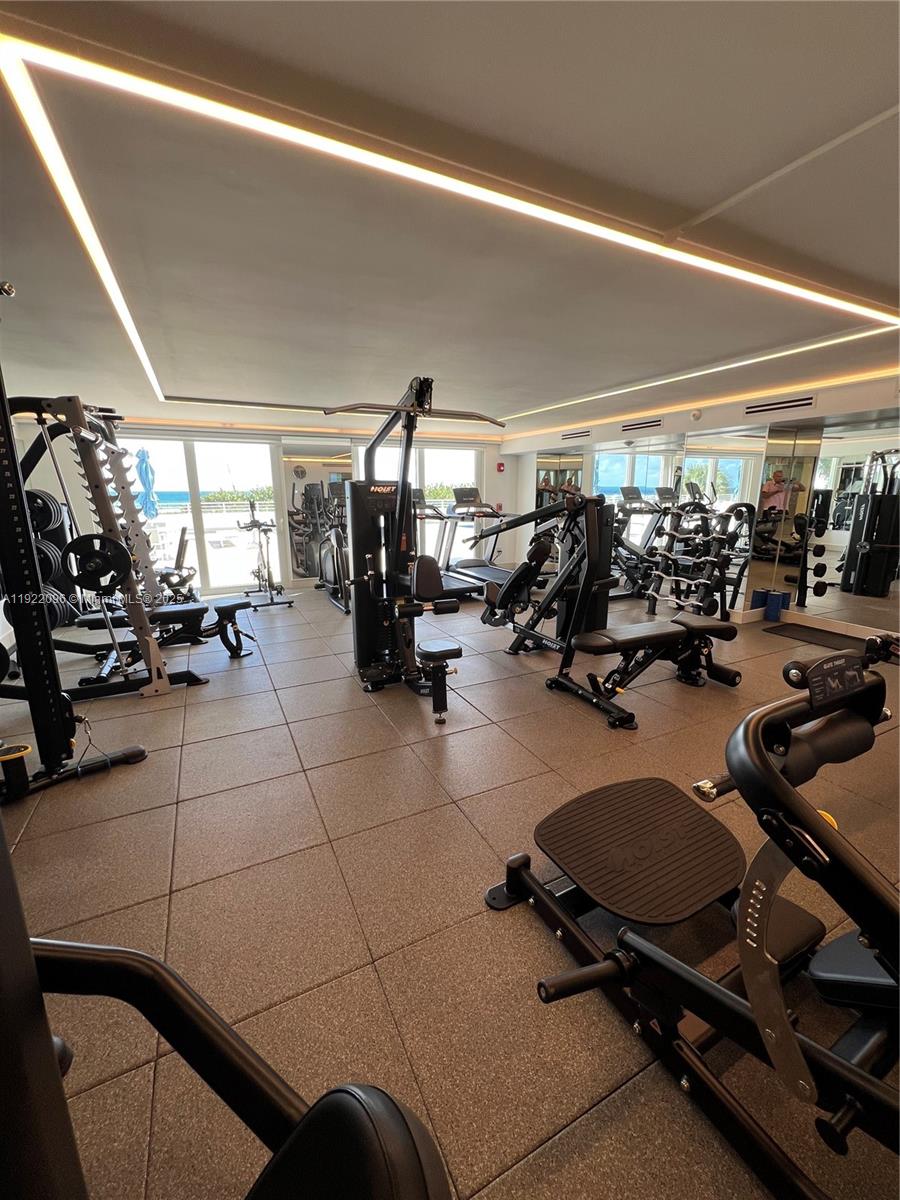 345 Ocean Dr # 523