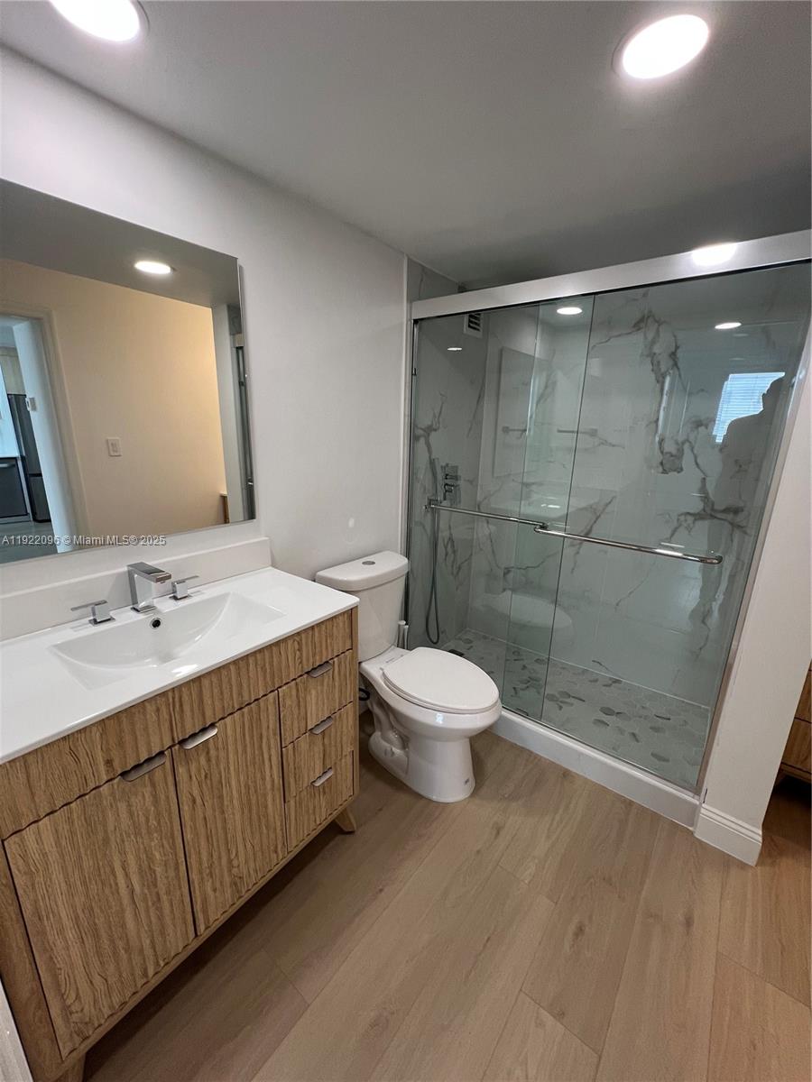 345 Ocean Dr # 523