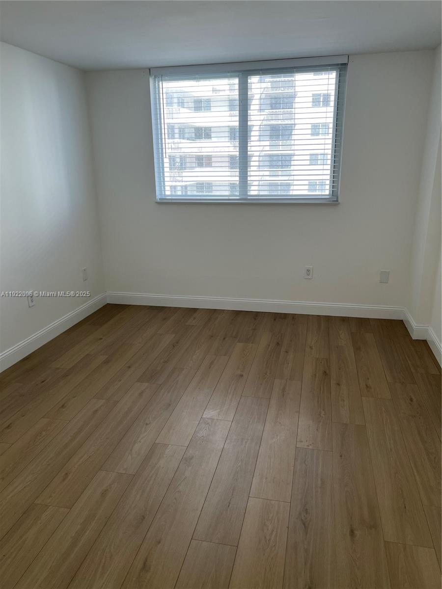 345 Ocean Dr # 523