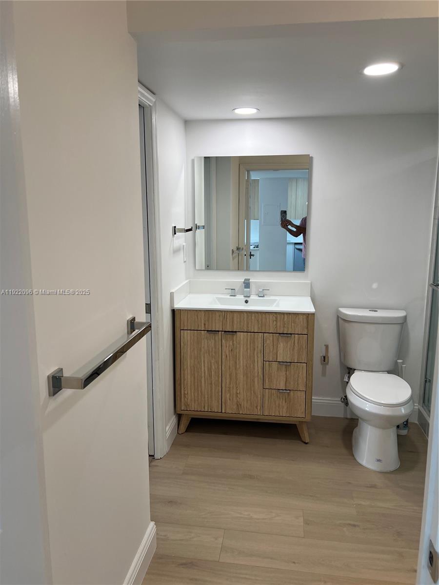 345 Ocean Dr # 523