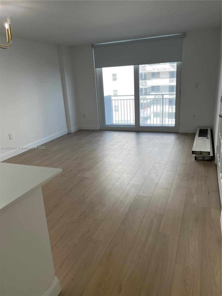345 Ocean Dr # 523