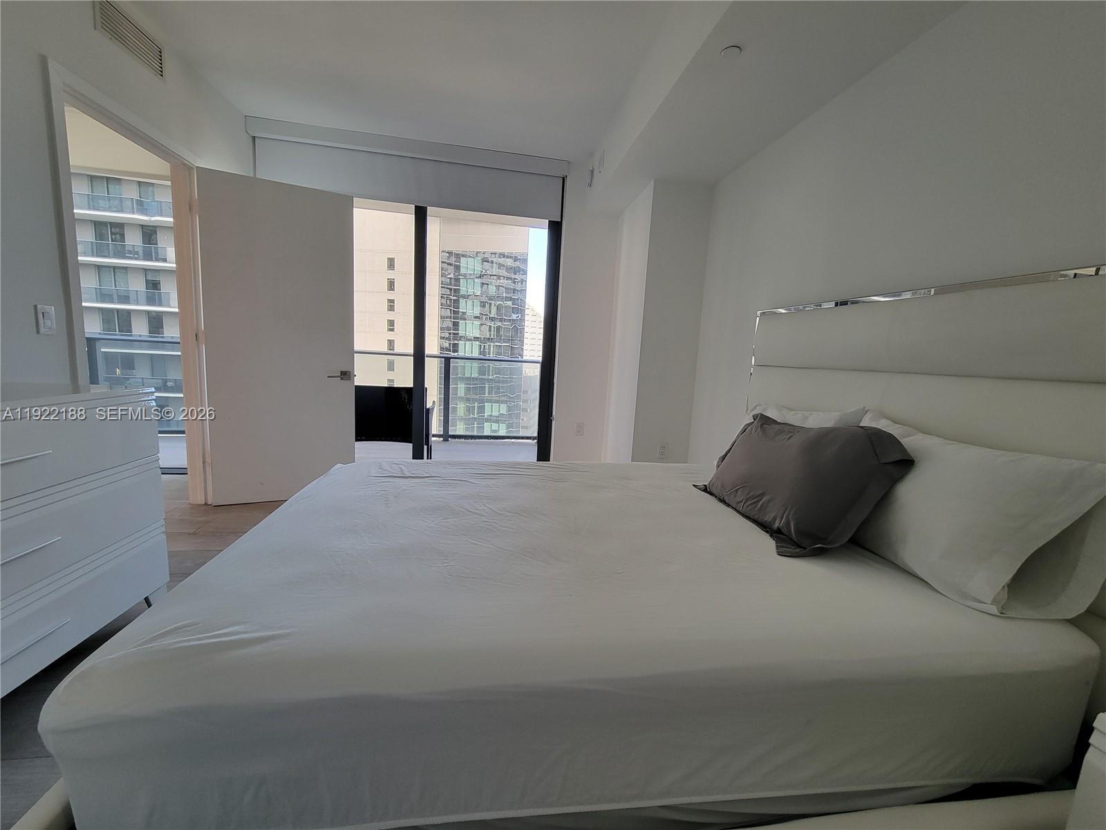 45 SW 9th St # 2201