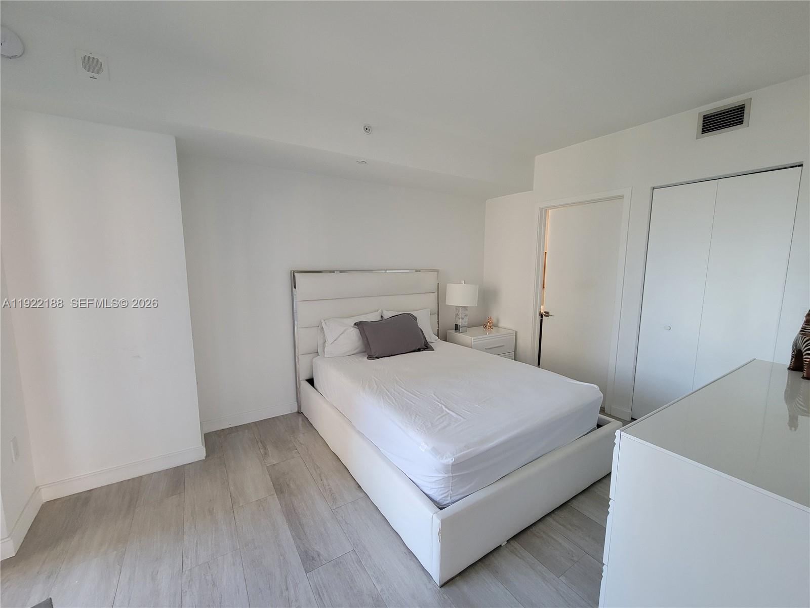 45 SW 9th St # 2201