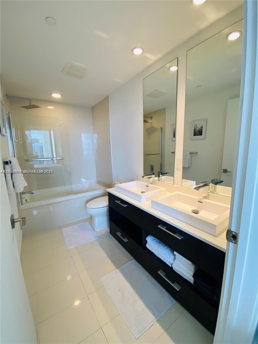 55 SW 9th St # 3001