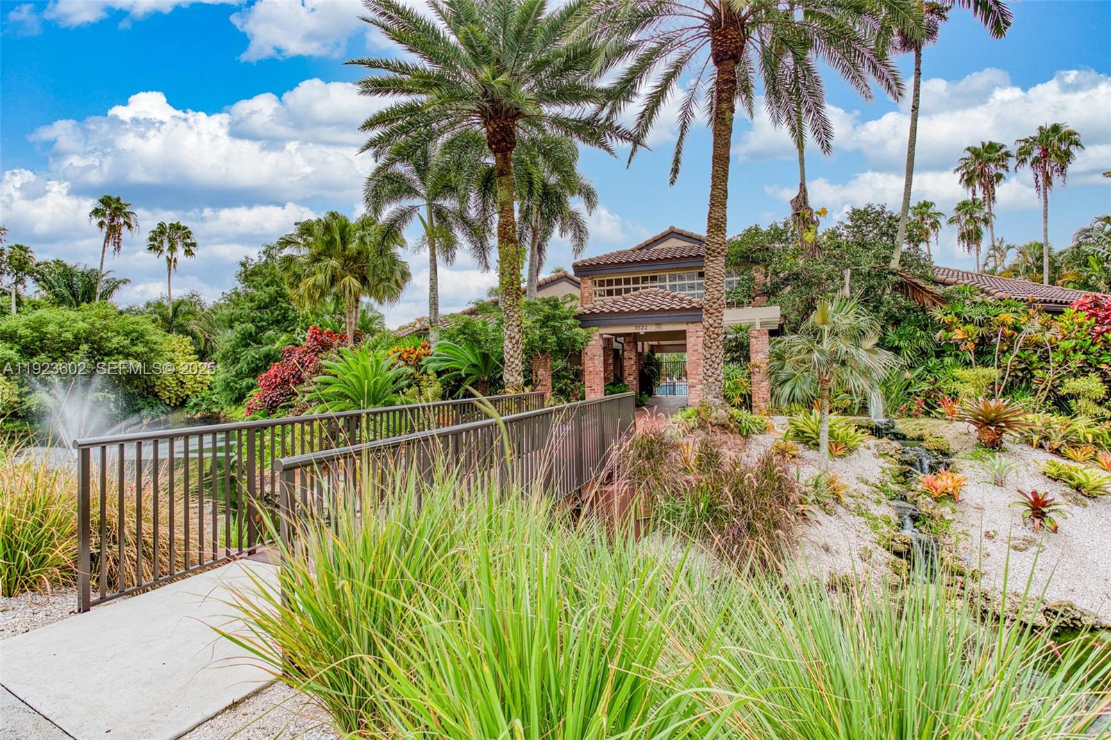 10935 Neptune Dr