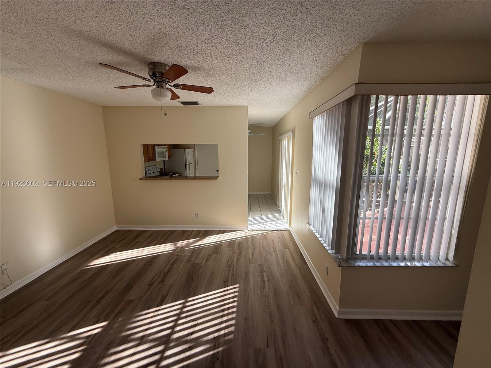 10935 Neptune Dr