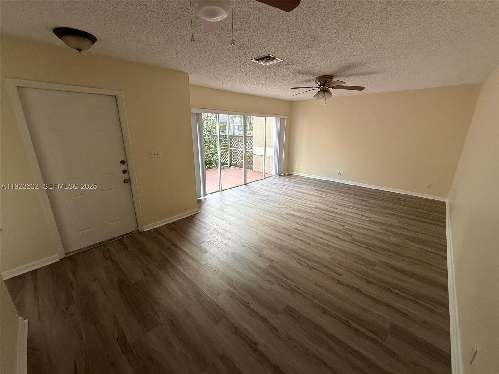 10935 Neptune Dr