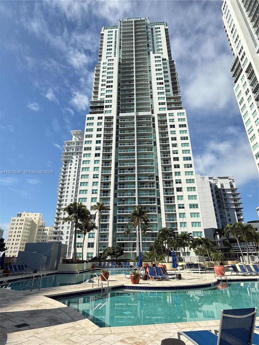253 NE 2nd St # 908