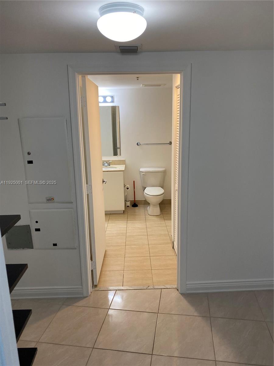 1750 N Bayshore Dr # 2609