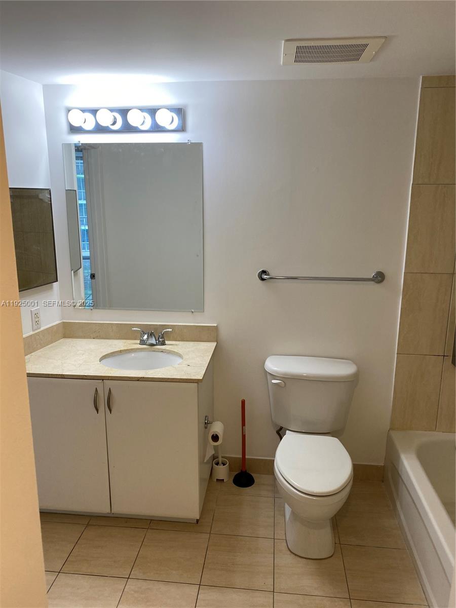 1750 N Bayshore Dr # 2609